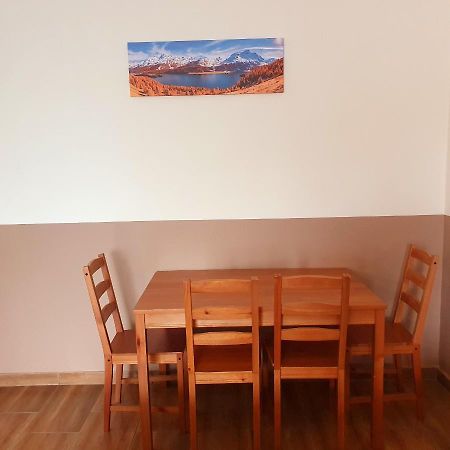 Airport Microstorepanzio Вечеш Екстериор снимка